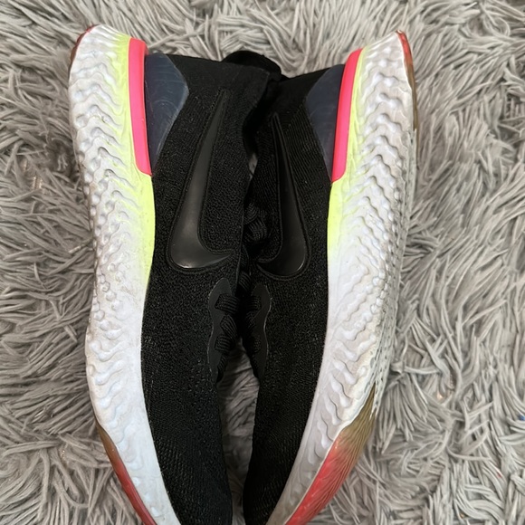 Women’s Nike Epic React black pink green grey shoe 7.5 oncloud - Picture 5 of 5